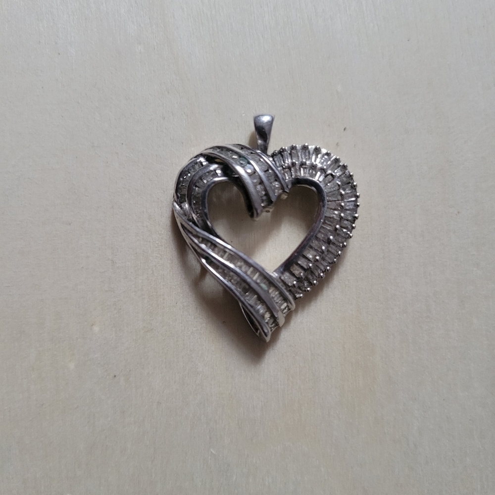 Kay's jewelers Genuine diamond and sterling silver heart pendant